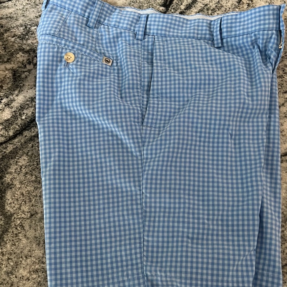 PETER MILLAR GOLF SHORTS Sz 32 EUC
